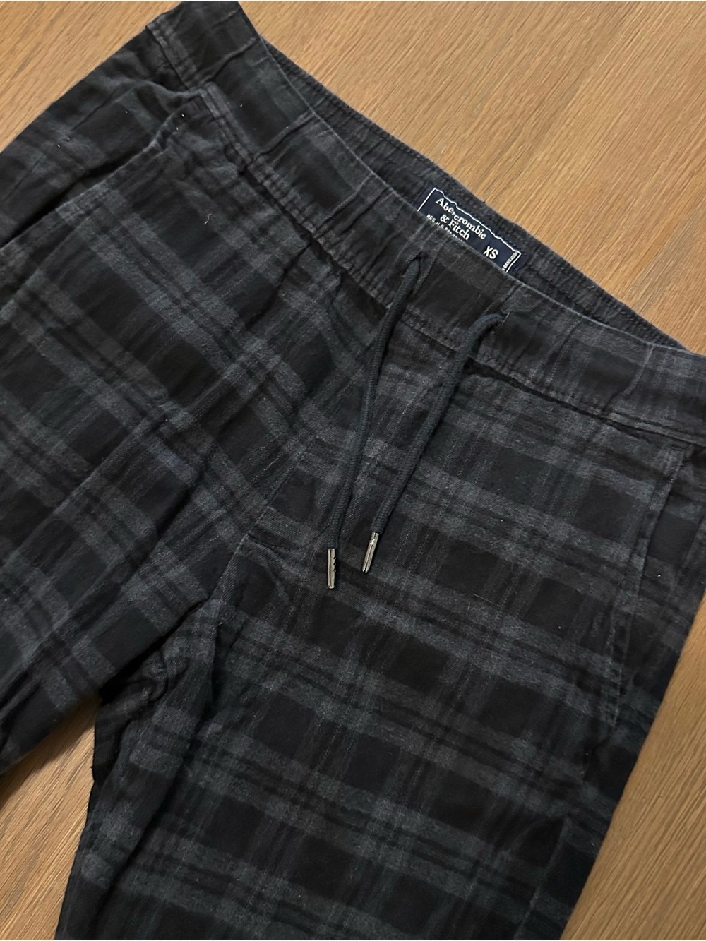 Abercrombie & Fitch Men’s Black Plaid Drawstring Jogger Pants